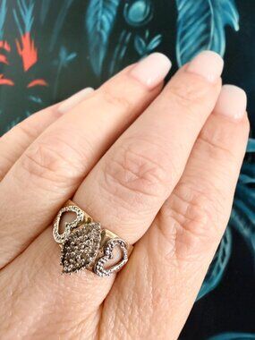 10K Gold & Diamond Heart Ring - size 7.25-7.5